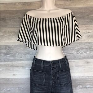 NWOT Amuse Society Off-Shoulders Crop Top Size XS